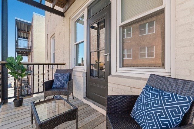 242 S Huntington Ave # 8