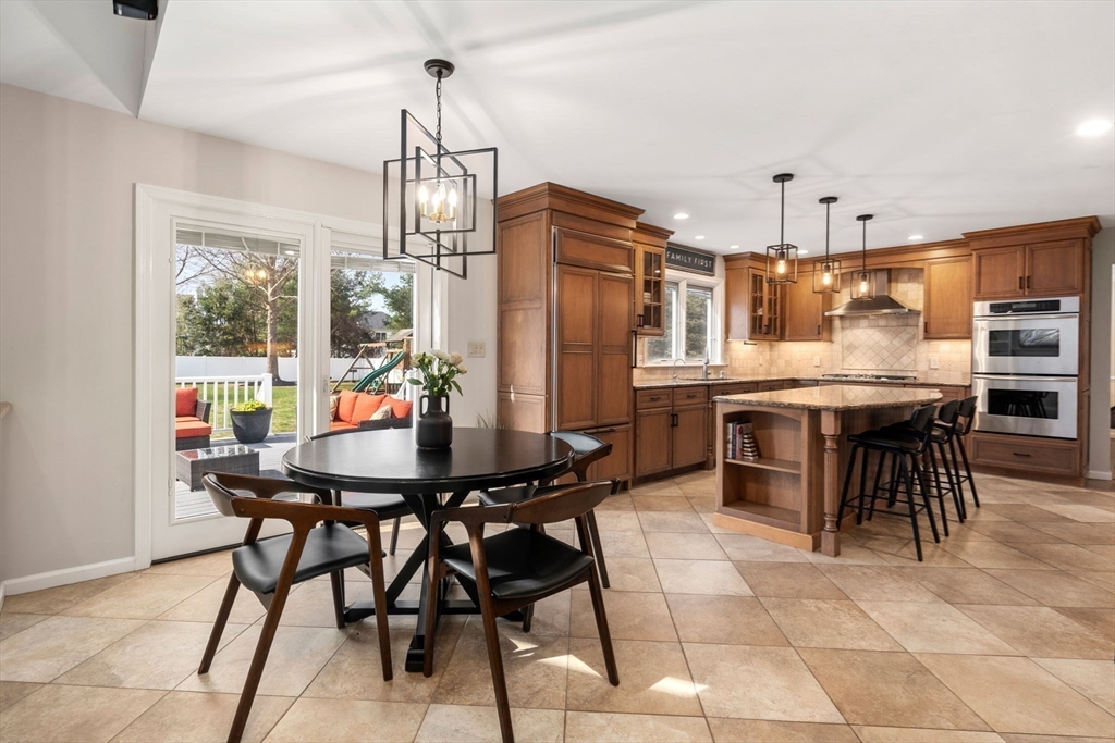 11 Iron Hollow Rd