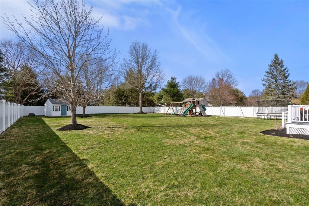 11 Iron Hollow Rd