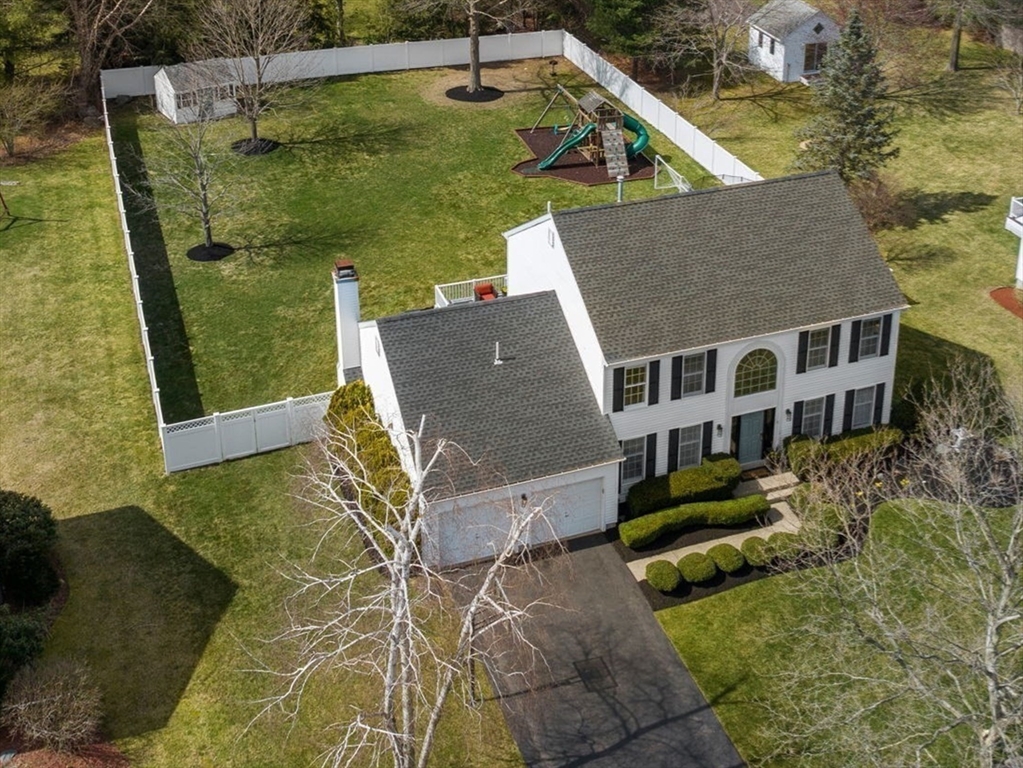 11 Iron Hollow Rd