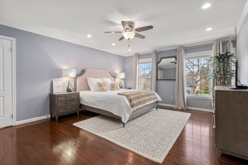 11 Iron Hollow Rd