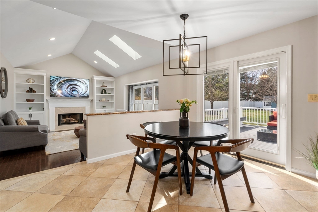 11 Iron Hollow Rd