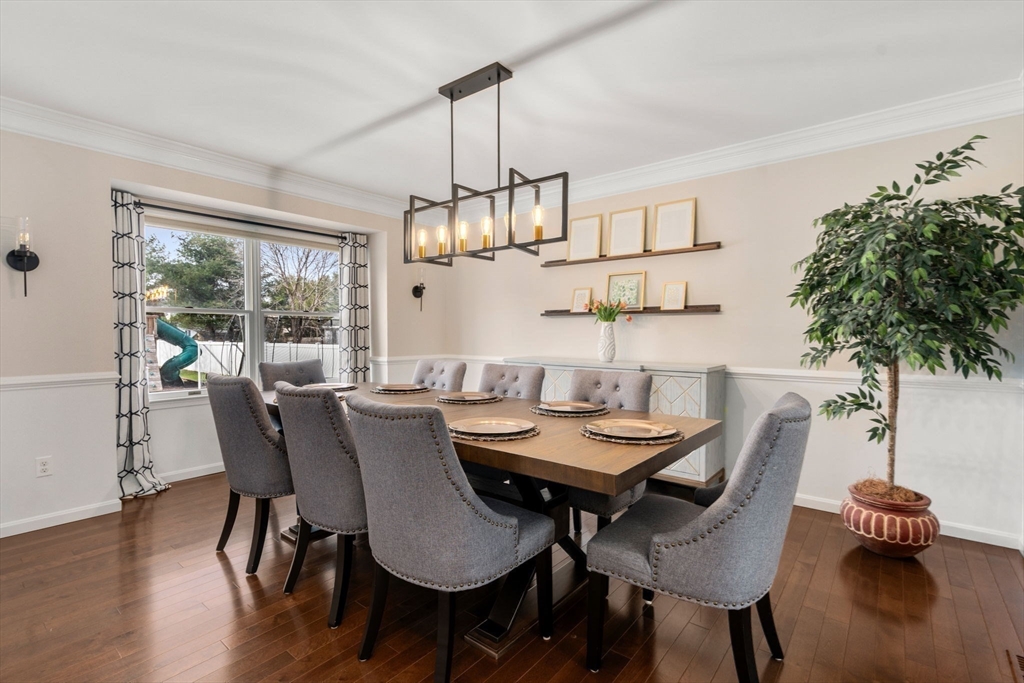 11 Iron Hollow Rd