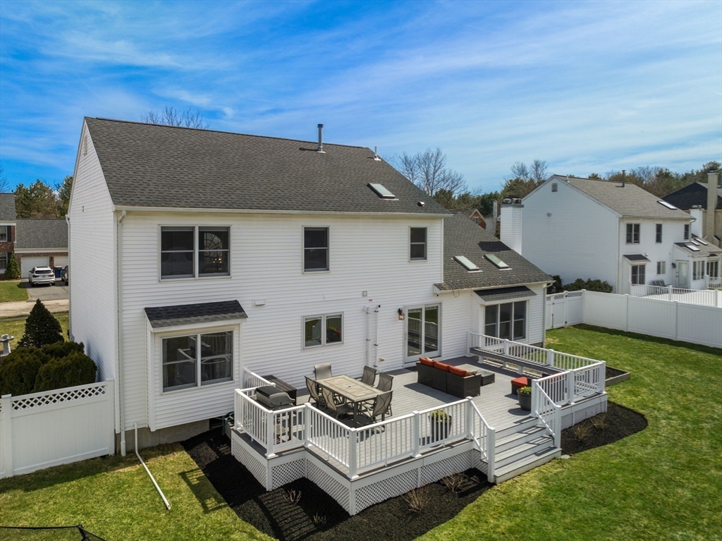 11 Iron Hollow Rd