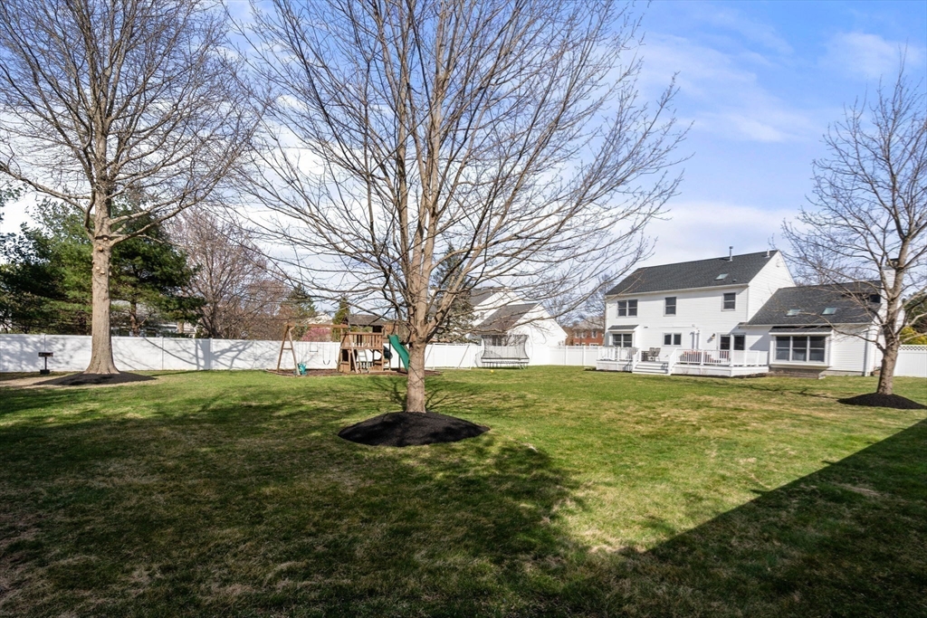11 Iron Hollow Rd