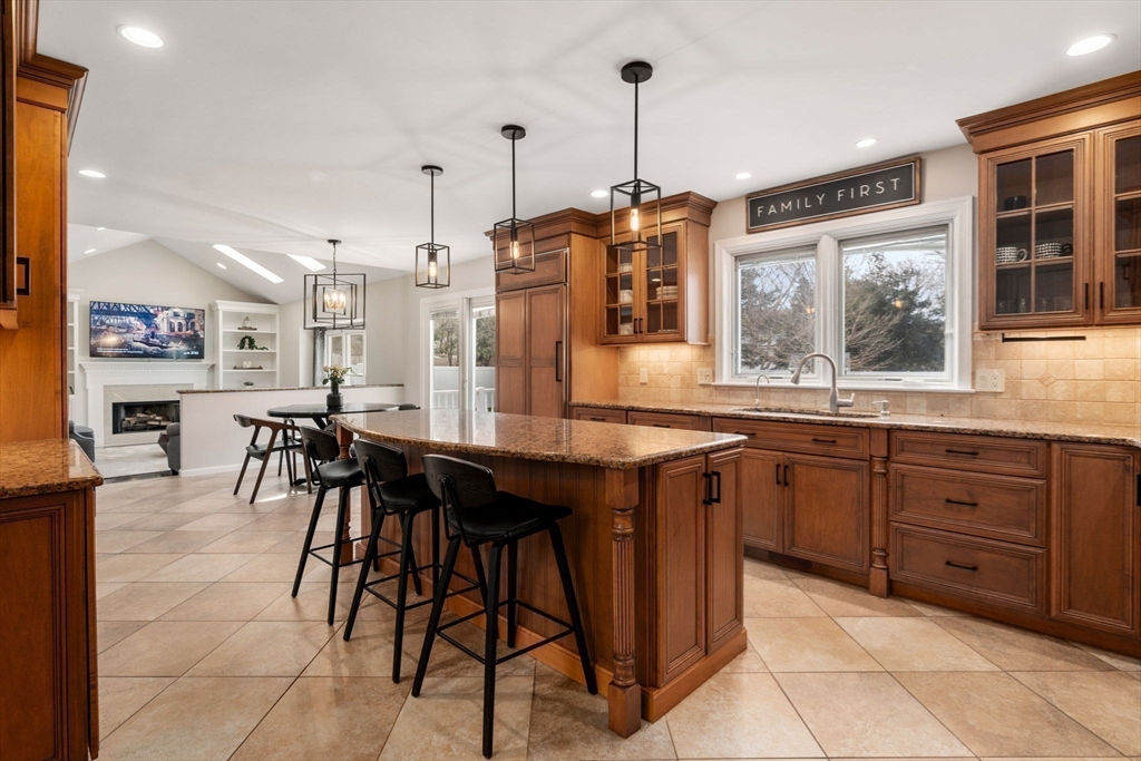 11 Iron Hollow Rd