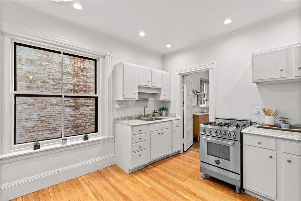 34 Myrtle St # 3