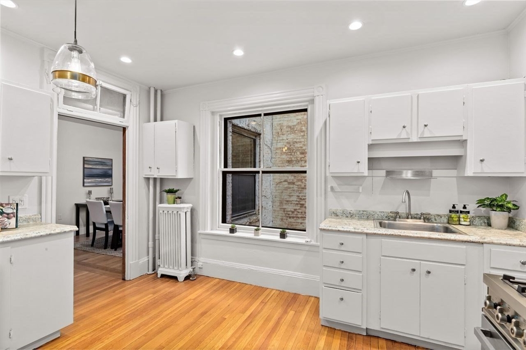 34 Myrtle St # 3