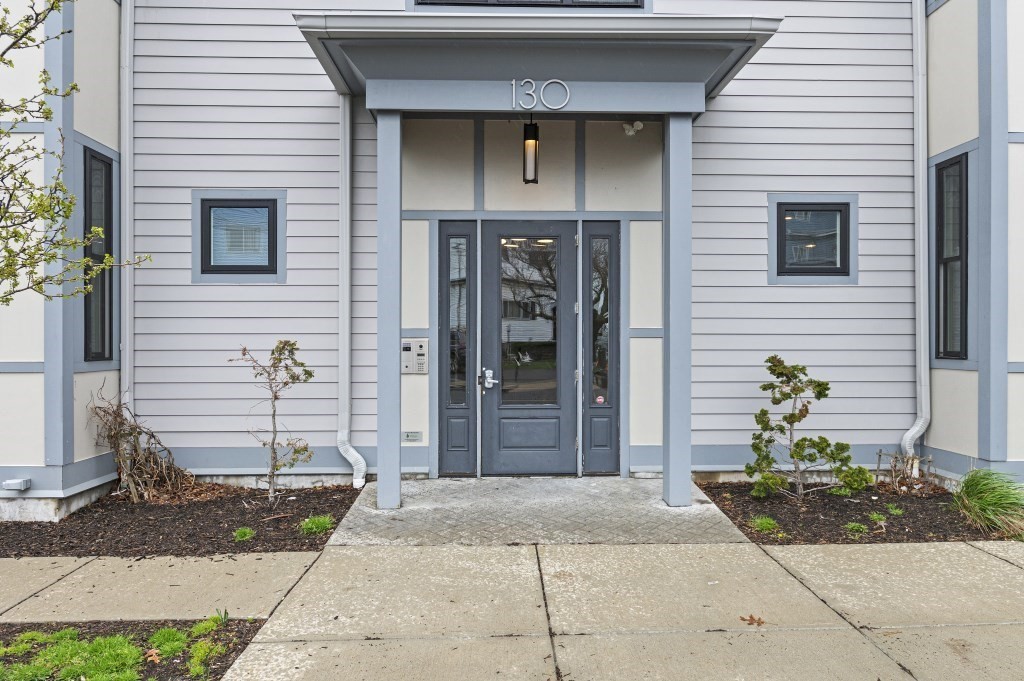 130 Coleridge St Unit: PH8