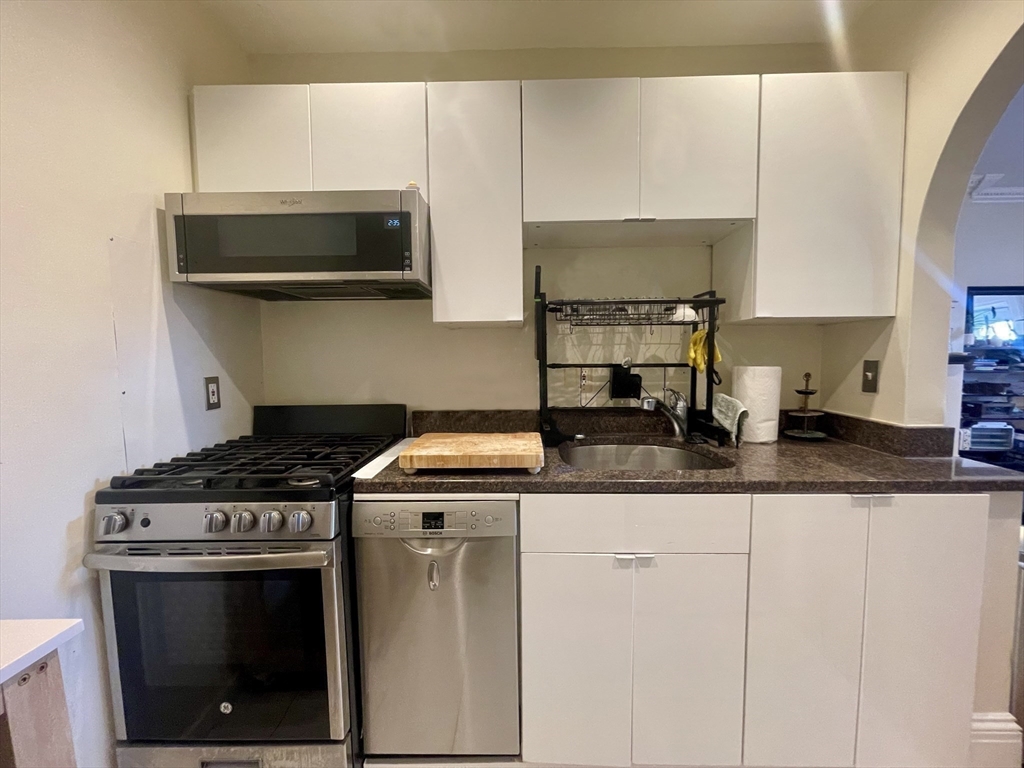 565 Massachusetts Ave # 5