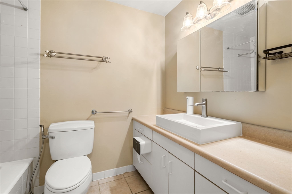 112 Milton St # 233