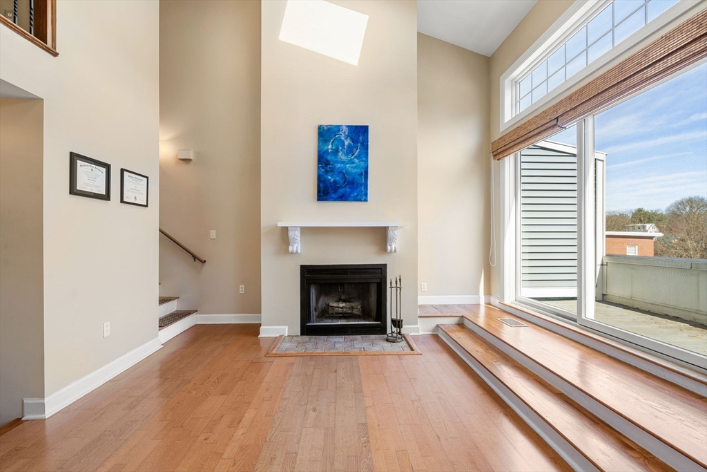 112 Milton St # 233