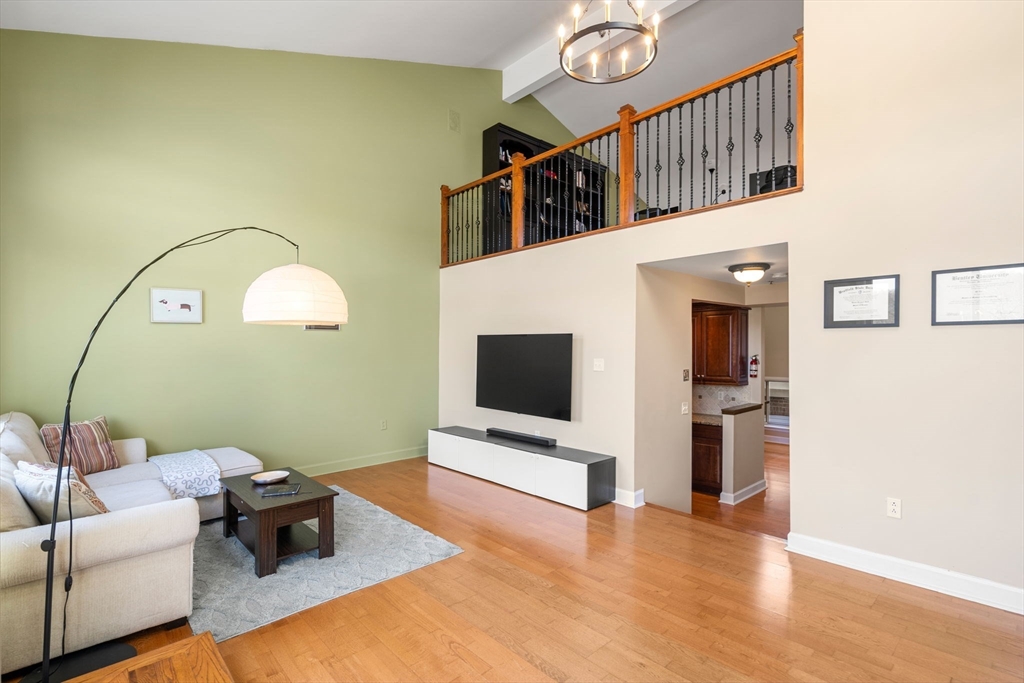 112 Milton St # 233