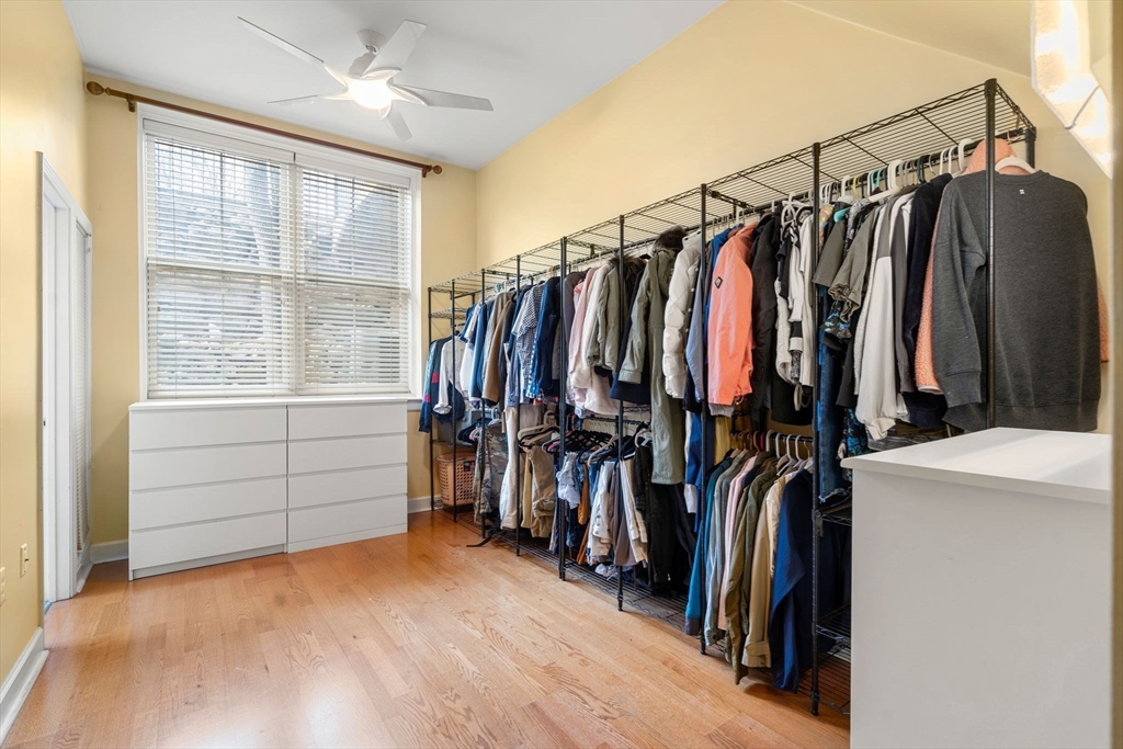 112 Milton St # 233