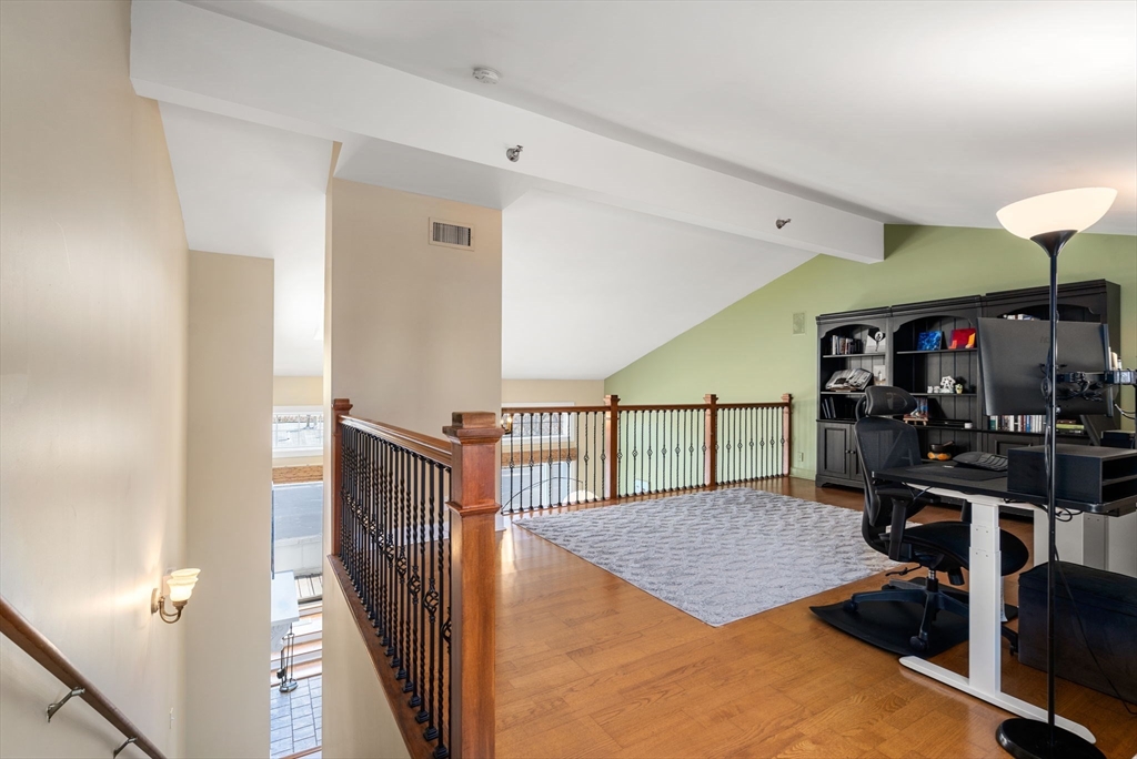 112 Milton St # 233