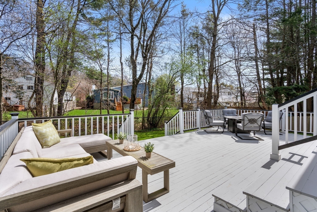 90 Olde Field Rd