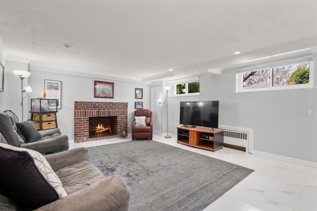90 Olde Field Rd