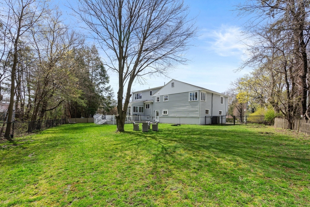 90 Olde Field Rd
