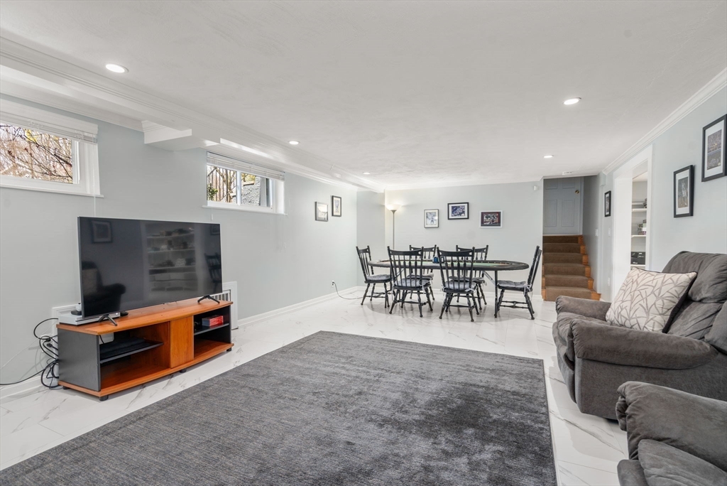 90 Olde Field Rd