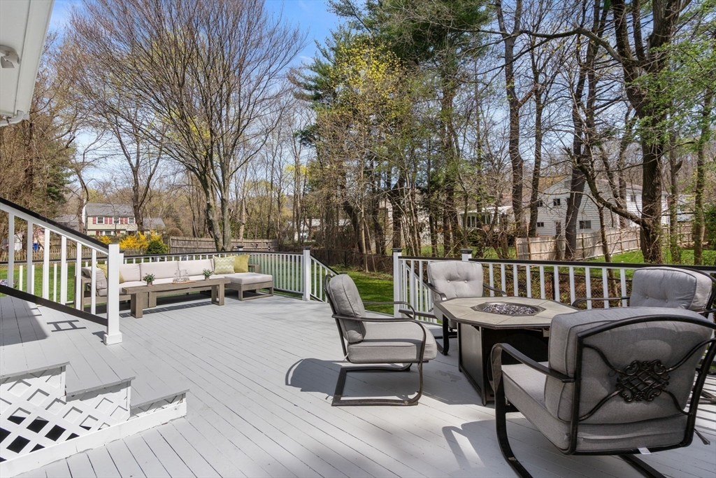 90 Olde Field Rd