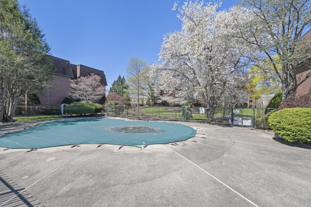 144 Kenrick St # 12
