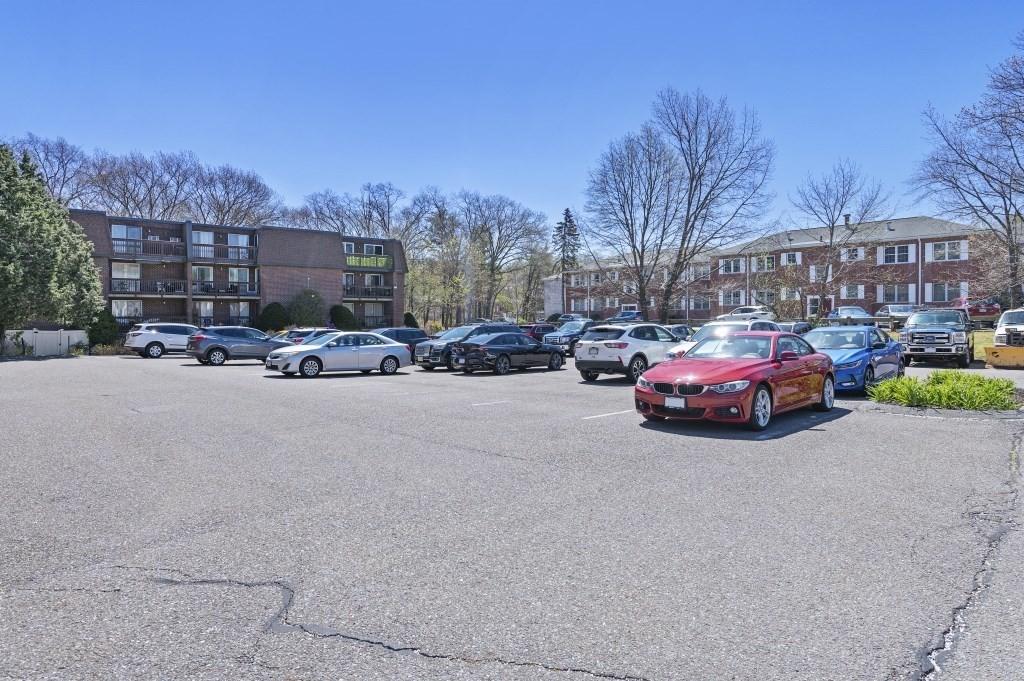 144 Kenrick St # 12