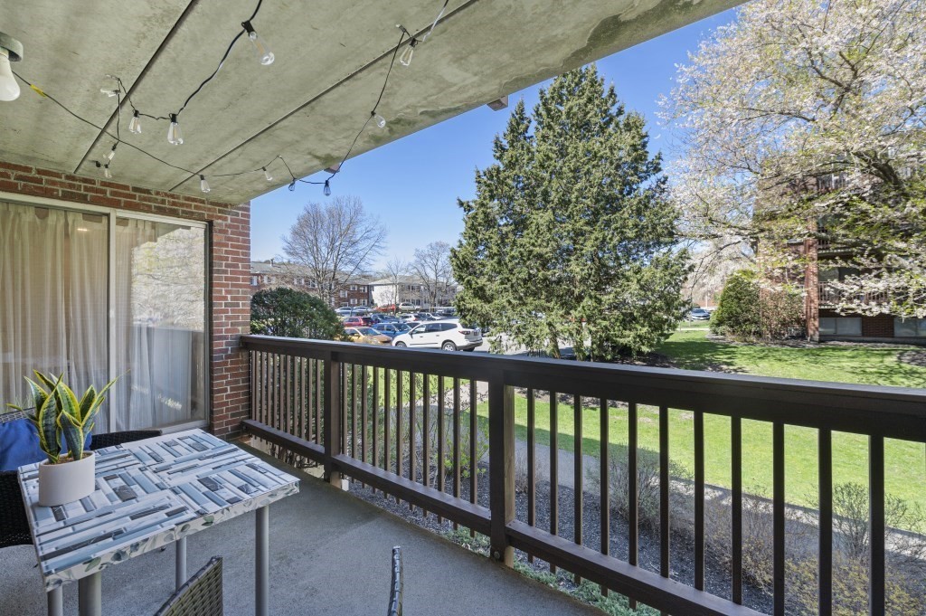 144 Kenrick St # 12