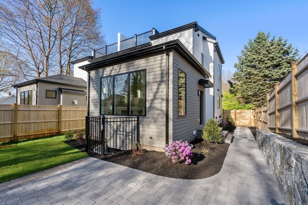 935 Walnut Street # 935