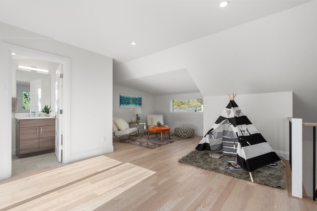 935 Walnut Street # 935