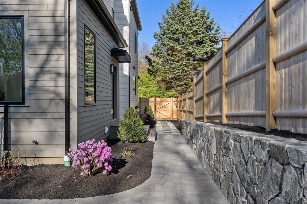 935 Walnut Street # 935