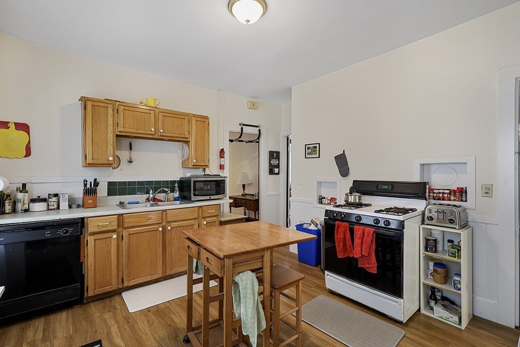 74 Elmira St