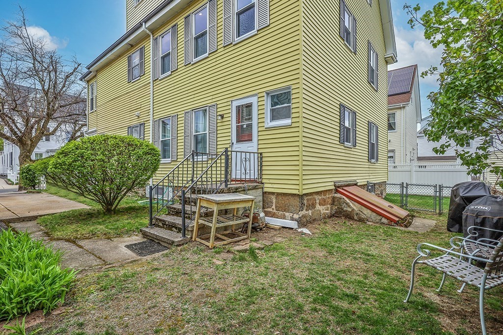 74 Elmira St