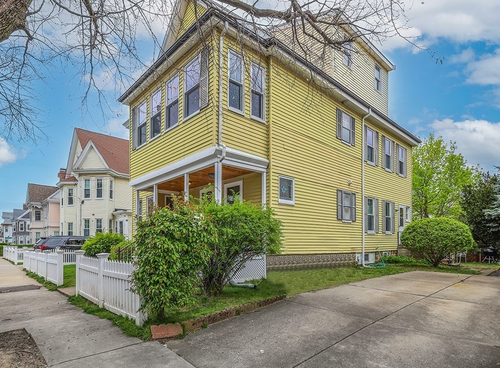 74 Elmira St