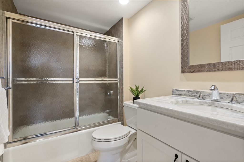183 Oak Street # 206
