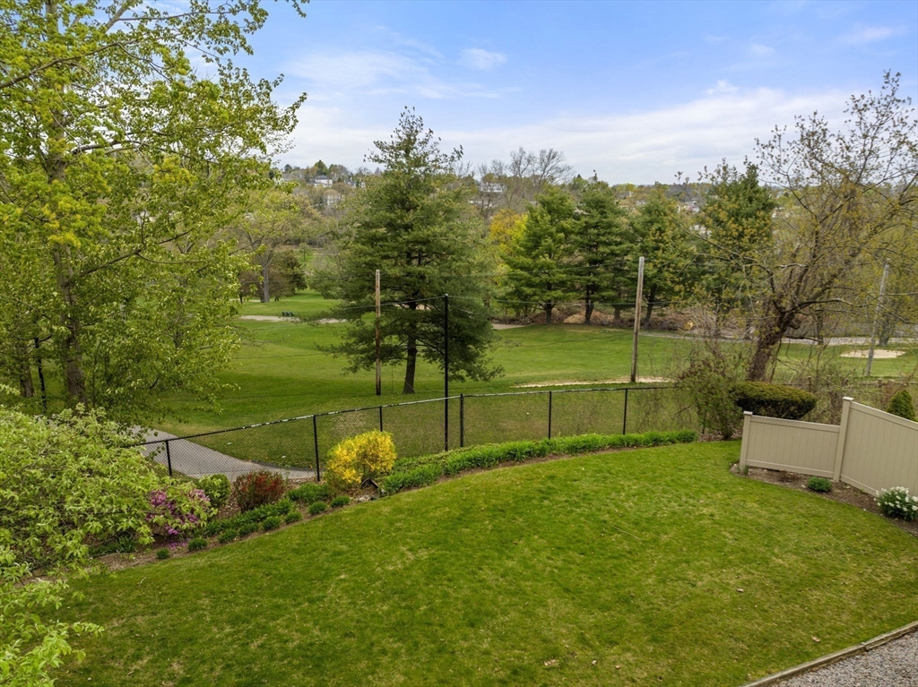 115 Algonquin Rd # 115