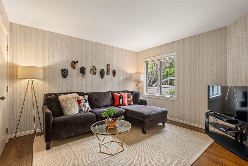 115 Algonquin Rd # 115