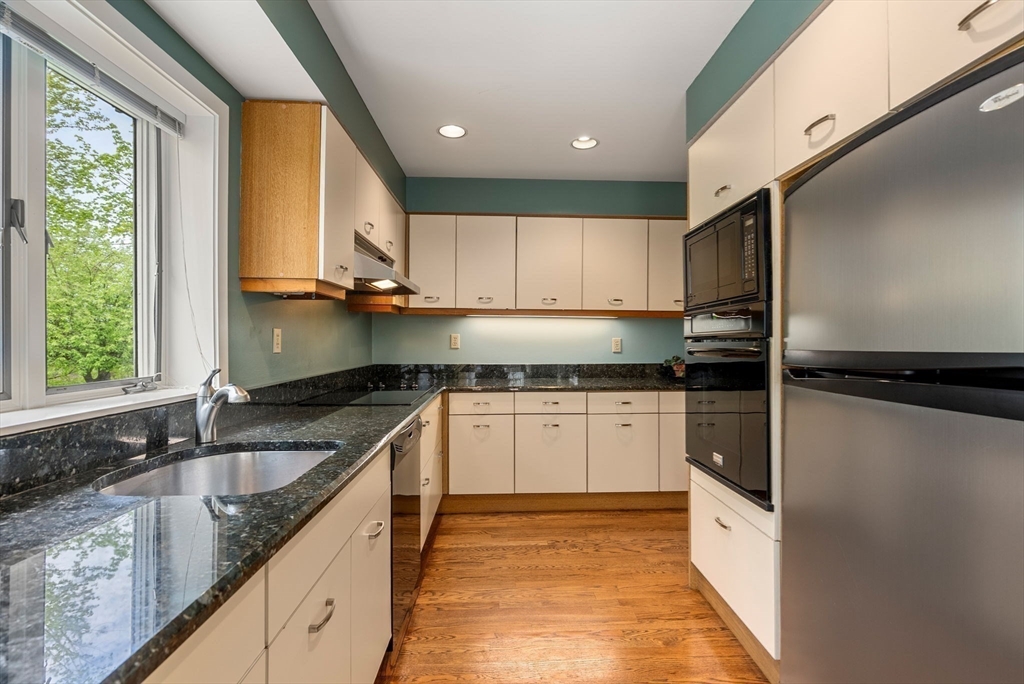 115 Algonquin Rd # 115