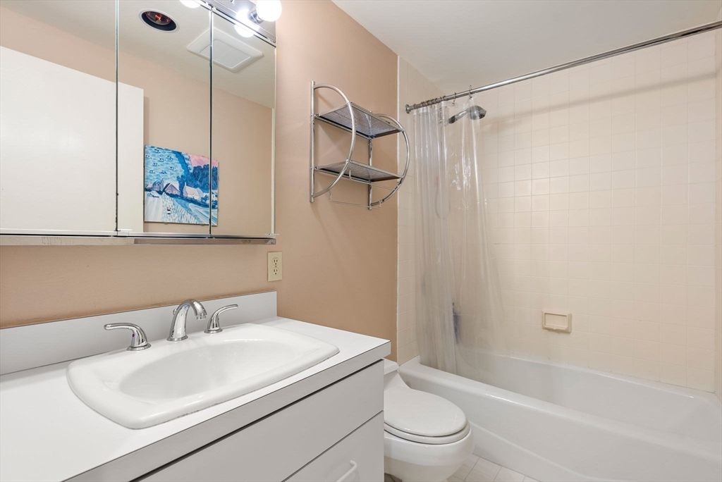 115 Algonquin Rd # 115