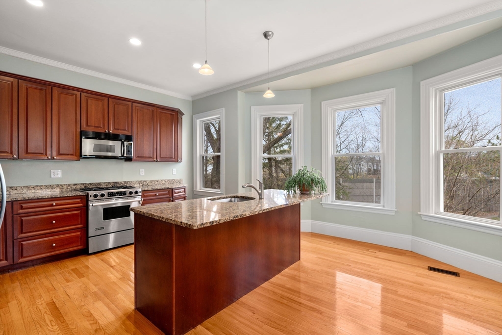 169 Hunnewell Ave # 3 Unit: 1 + 3