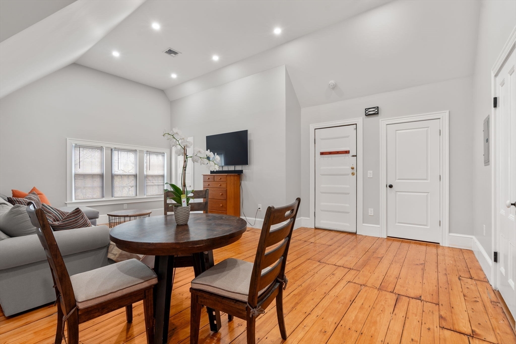 169 Hunnewell Ave # 3 Unit: 1 + 3