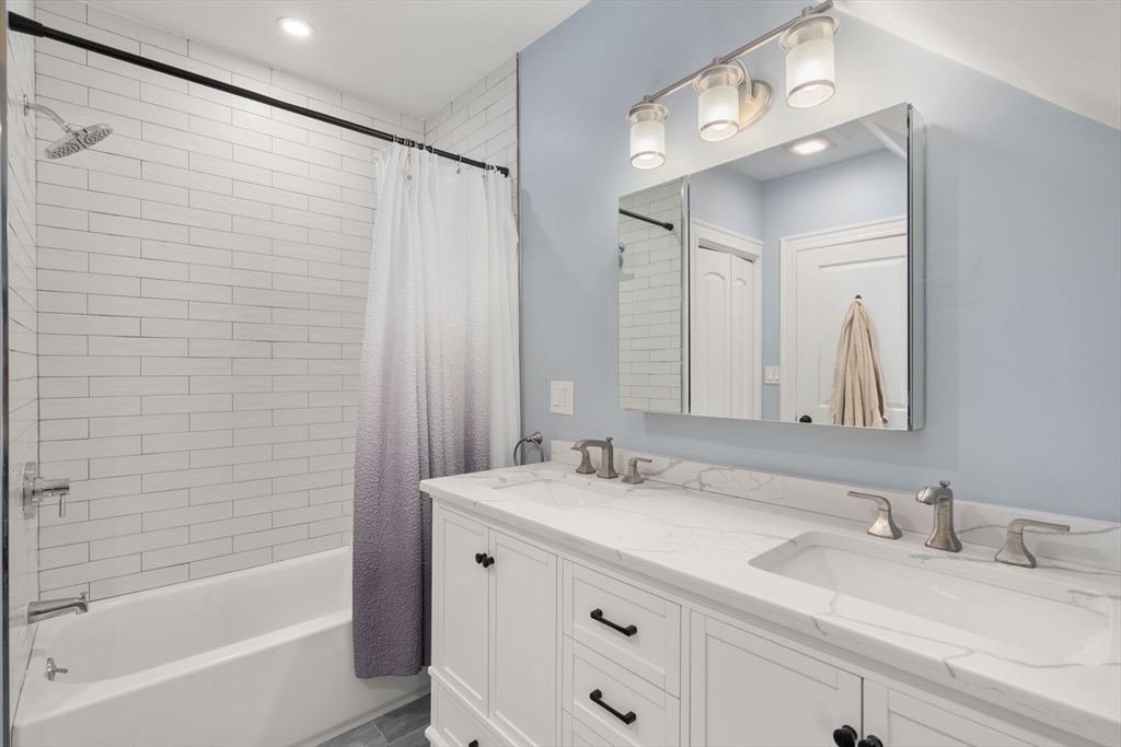 169 Hunnewell Ave # 3 Unit: 1 + 3
