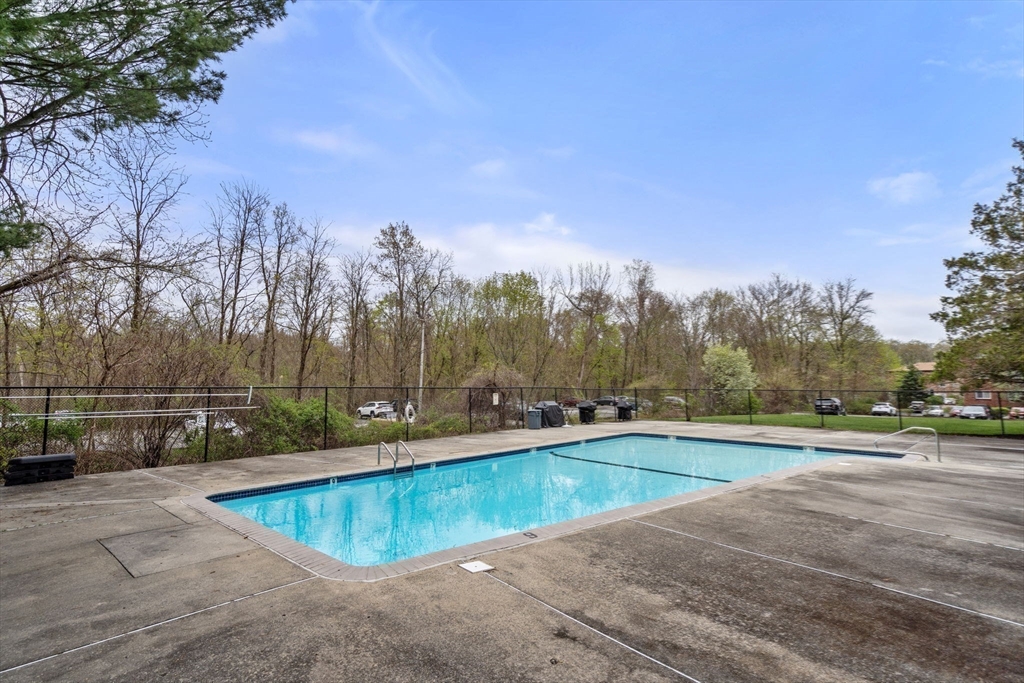 50-56 Broadlawn Park # 104