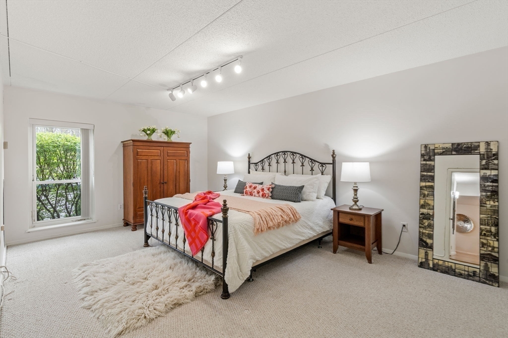 50-56 Broadlawn Park # 104