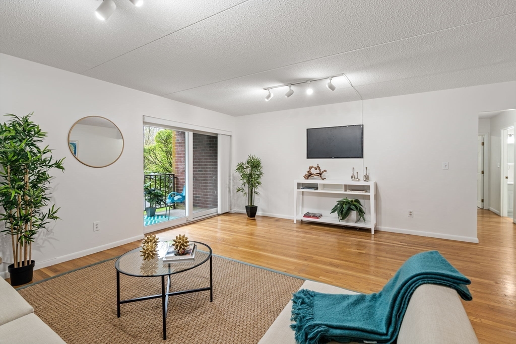 50-56 Broadlawn Park # 104