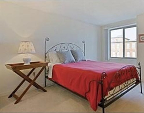 183 Oak Street # 302