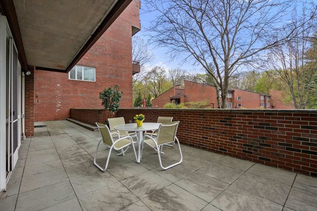 241 Perkins St # C105