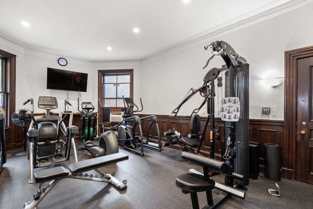 241 Perkins St # C105