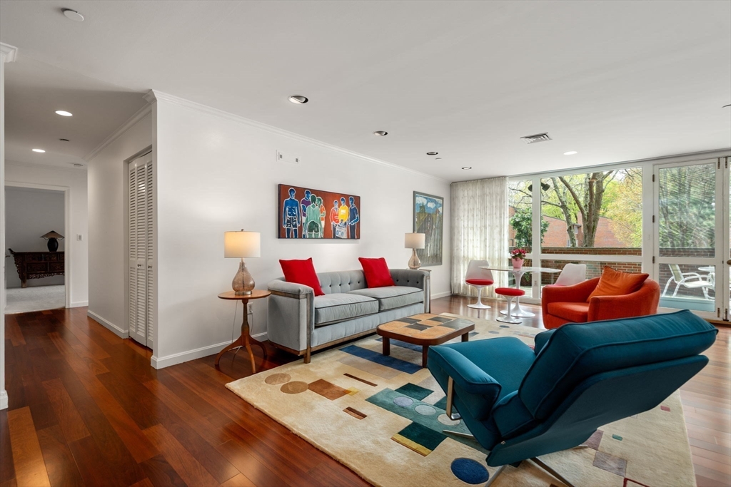 241 Perkins St # C105