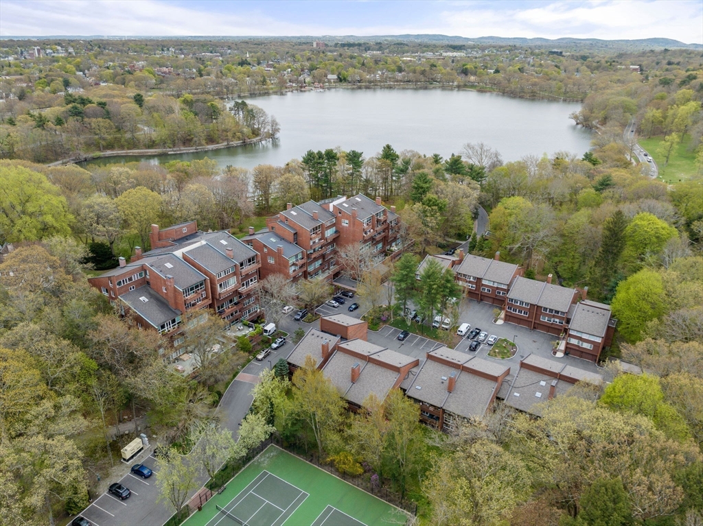 241 Perkins St # C105