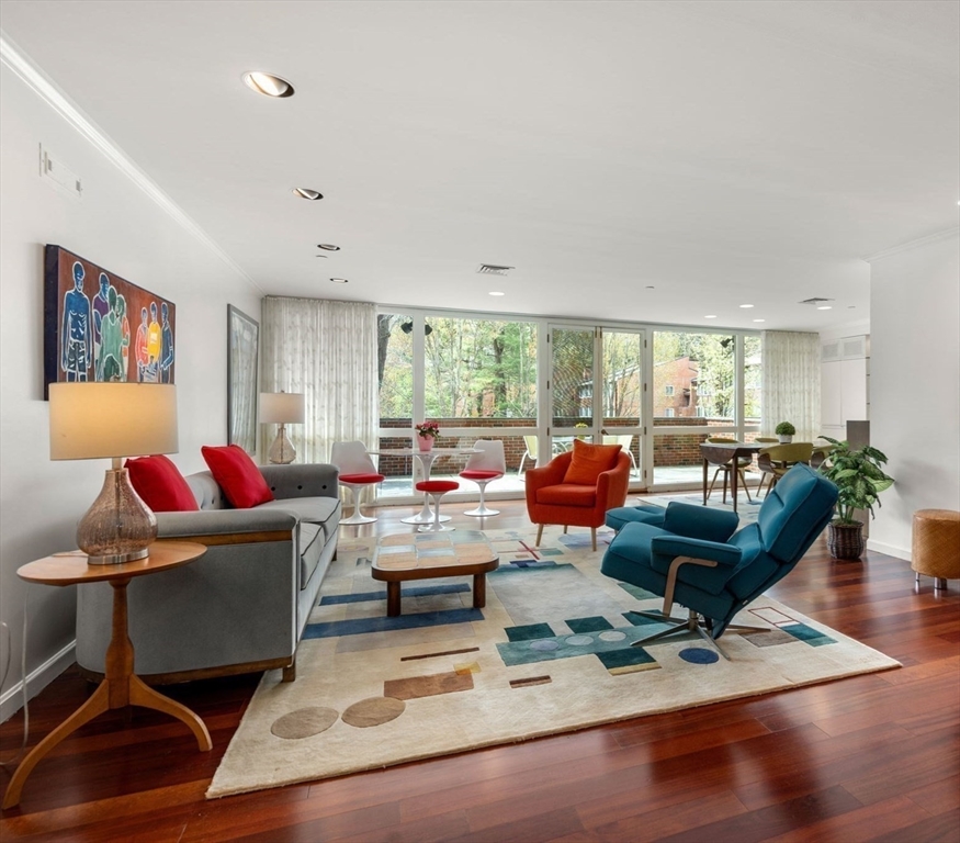 241 Perkins St # C105